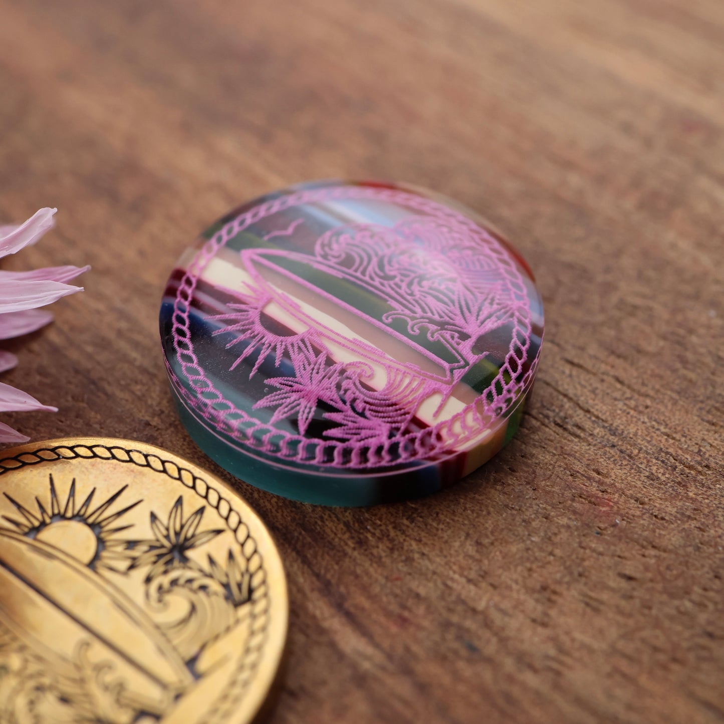 Californian Surfite & Engraved Acrylic Doublet Cabochon - approx. 19 x 19 x 5.6 mm