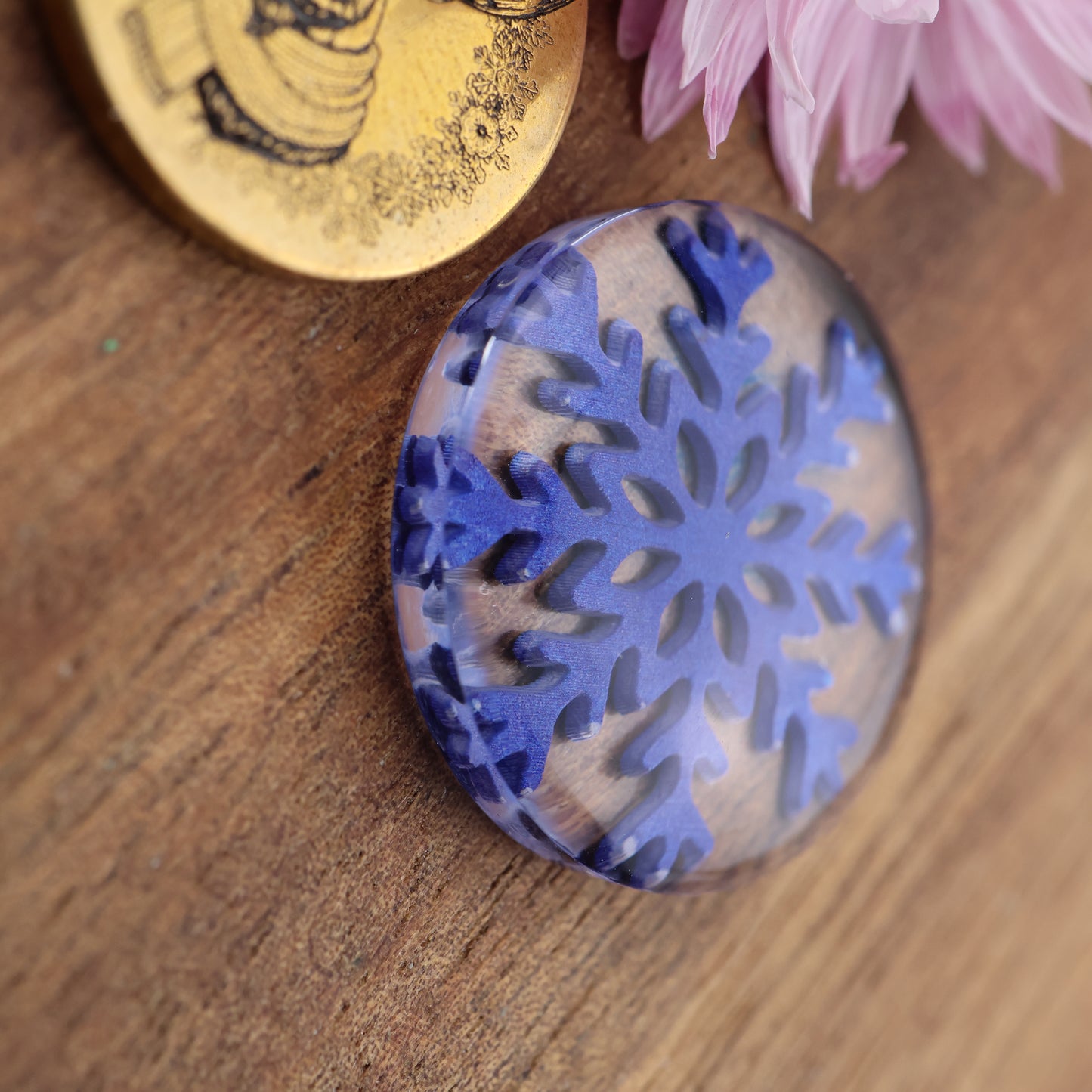 Engraved Acrylic Cabochon - approx. 25 x 25 x 5.9 mm