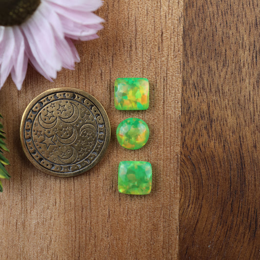 Bello Opal Cabochon Set of 3 - approx. 7 x 7 mm