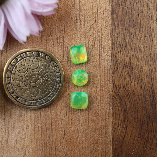 Bello Opal Cabochon Set of 3 - approx. 5 x 5 mm