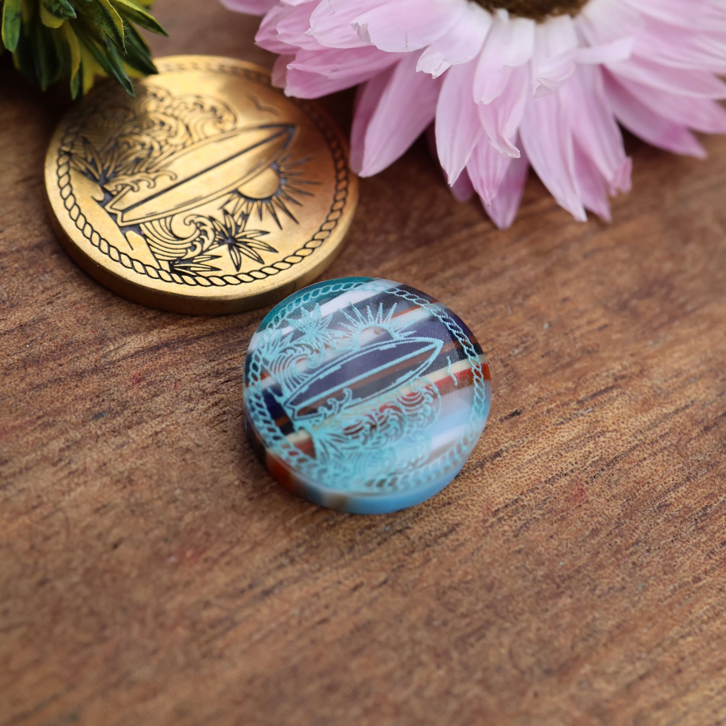 Californian Surfite & Engraved Acrylic Doublet Cabochon - approx. 14 x 14 x 5.3 mm