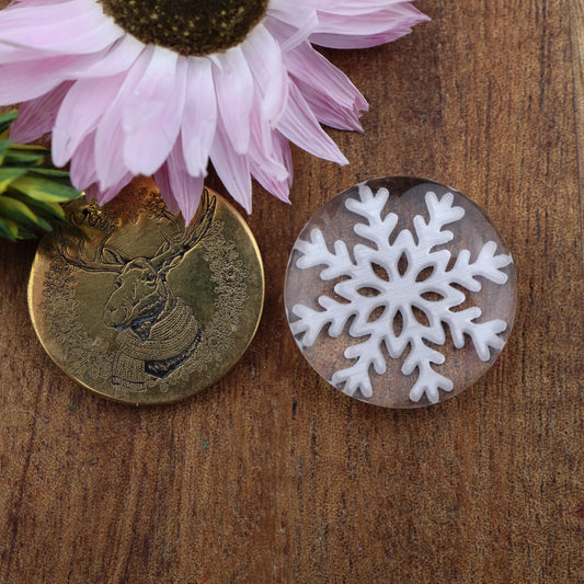 Engraved Acrylic Cabochon - approx. 20 x 20 x 5.7 mm