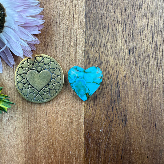 Kingman Turquoise Cabochon - approx. 14 x 13 x 5 mm