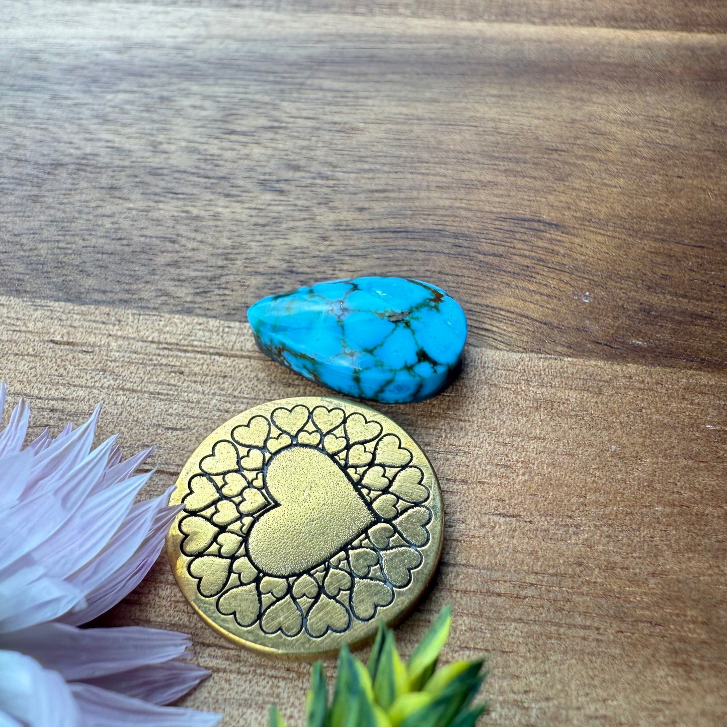 Kingman Turquoise Cabochon - approx. 18 x 11 x 5.5 mm