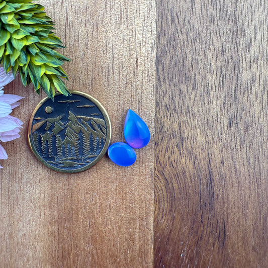 Aurora Opal Cabochon Set of 2 - Mixed Size
