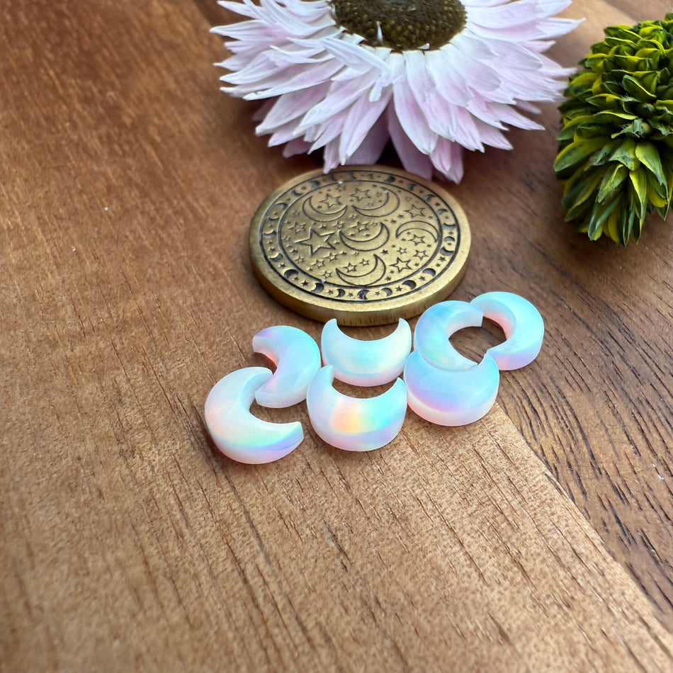 Aurora Opal Cabochon - approx. 5 x 7 mm
